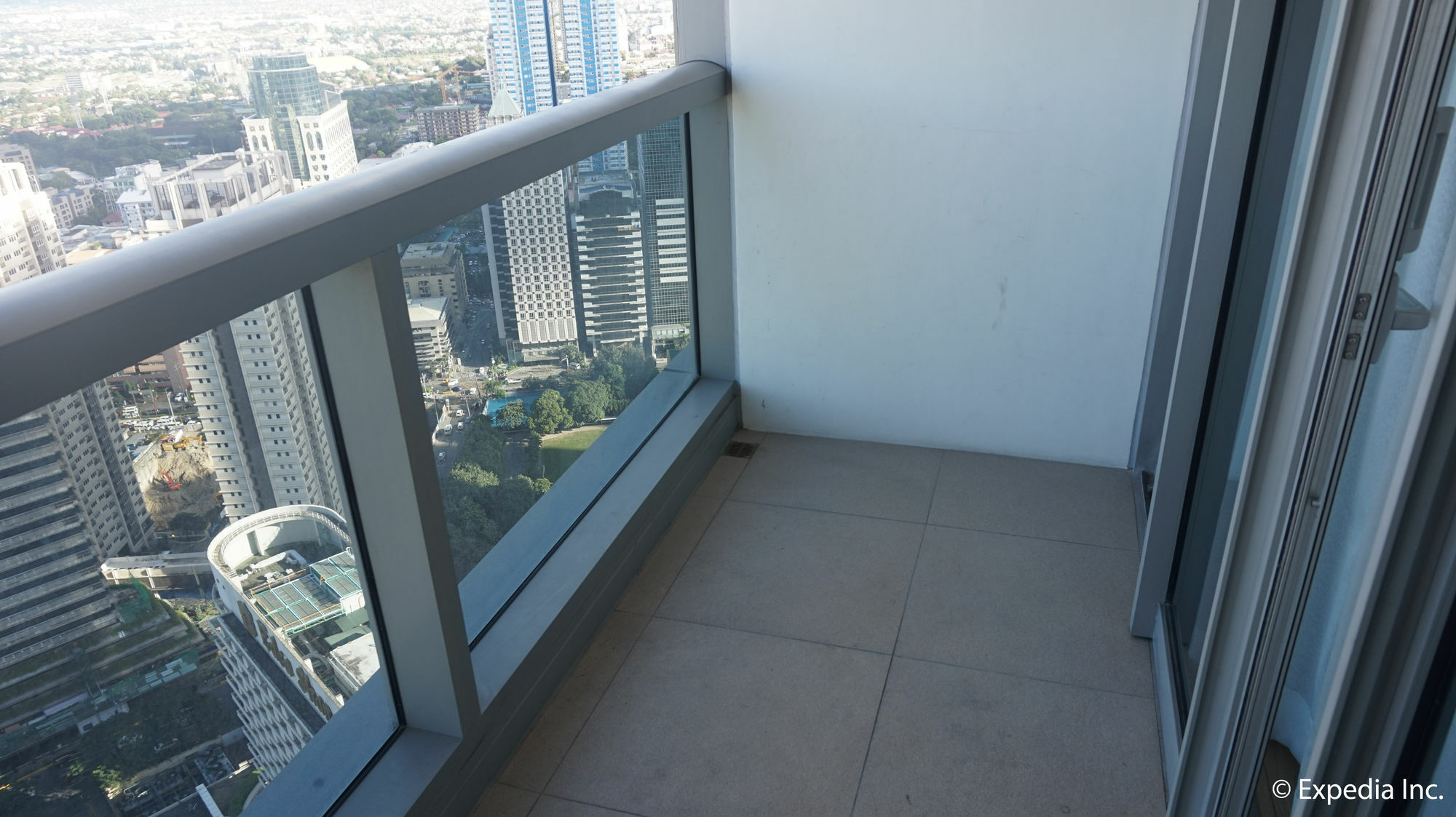 Shang Luxury Suites Mandaluyong Exterior foto